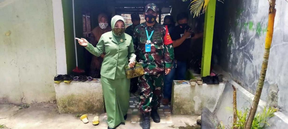 Tali Asih, Dandim Pinrang Kunjungi Rumah Personel Satgas Ter di Papua