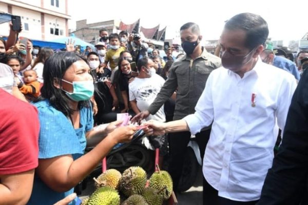 Presiden RI Joko Widodo Disambut Antusias Warga Toba Sumatera Utara