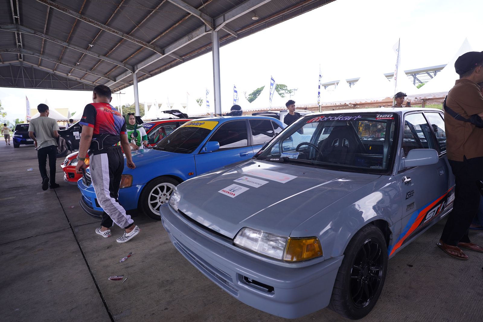 Pertamina Patra Niaga Sulawesi mendukung kejurnas mobil drag melalui Pertamax Turbo