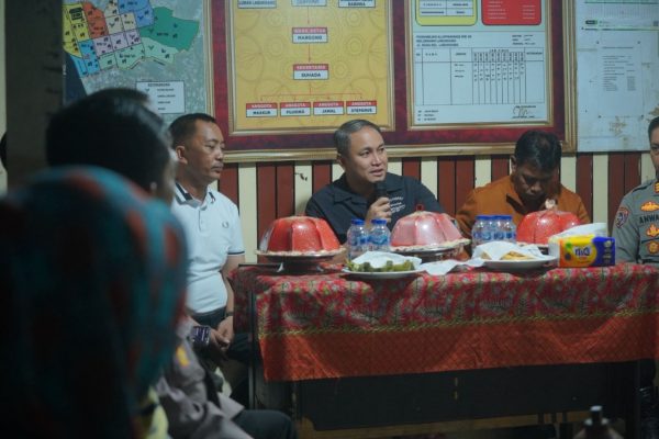 Kapolres Parepare AKBP Indra Waspada Yuda Berkesempatan Mengunjungi Poskamling Alluppangnge Labukkang