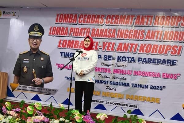 Kepala Kejaksaan Negeri Parepare Darfiah SH MH pada salah satu rangkaian kegiatan Hakordia 2025