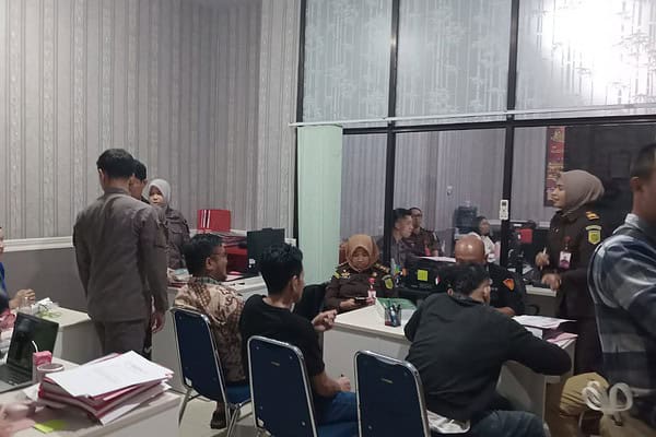 Dua Tersangka Penyelundup 80 Kg Sabu Diserahkan ke Kejari Parepare