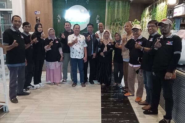 Konsolidasi DPD Partai Perindo Kota Parepare dihadiri Ketua DPD Perindo Parepare H. Nasarong Umar bersama jajaran pengurus