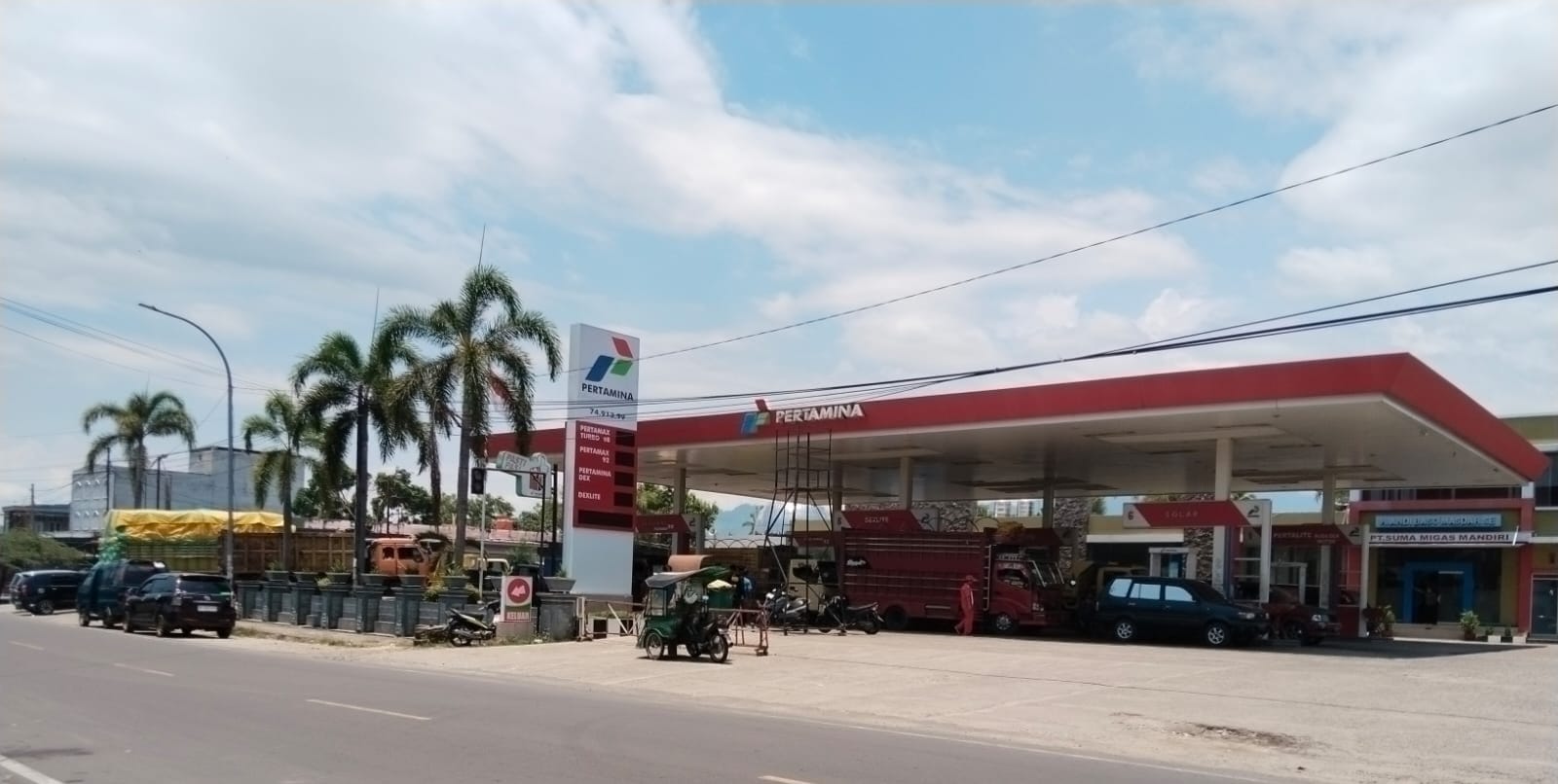 Pertamina menambah pasokan BBM jenis solar di Kabupaten Polman Sulbar 
