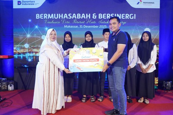 Pertamina Patra Niaga Sulawesi berbagi kebahagiaan bersama anak-anak panti asuhan di malam tahun baru