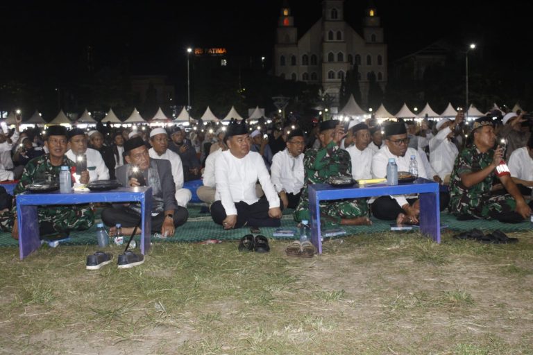 Dzikir Akbar Pemkot Parepare yang dihadiri Forkompinda bersama warga