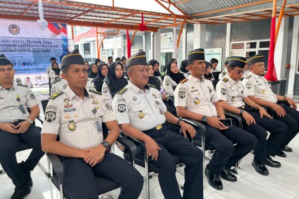 Jajaran Lapas Parepare mengikuti rapat bersama kementerian IMIPAS secara virtual