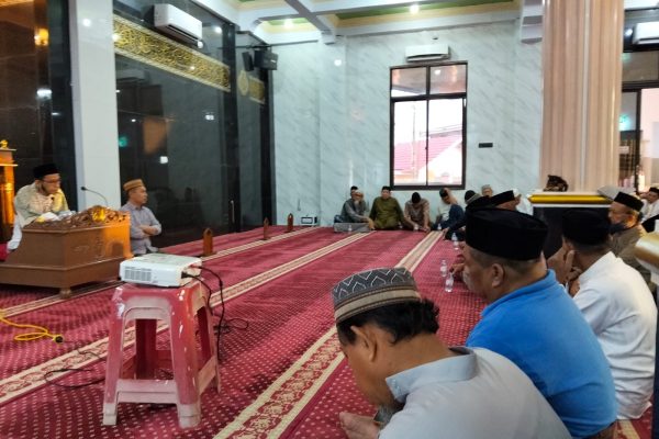 Pengurus Masjid Miftahul Jannah, Sao Lapadde Mas menggelar kajian rutin lanjutan Sabtu Subuh