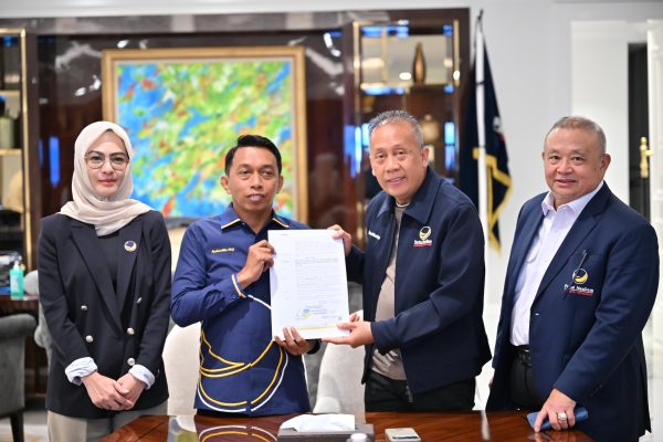Bupati Sidrap Syaharuddin Alrif Terima Amanah Pimpin DPW NasDem Sulsel
