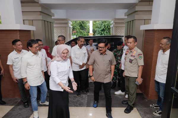 Bupati Barru Andi Ina Kartika Sari, SH.M.Si menerima kunjungan Mantan Panglima TNI, Marsekal TNI (Purn) Hadi Tjahjanto