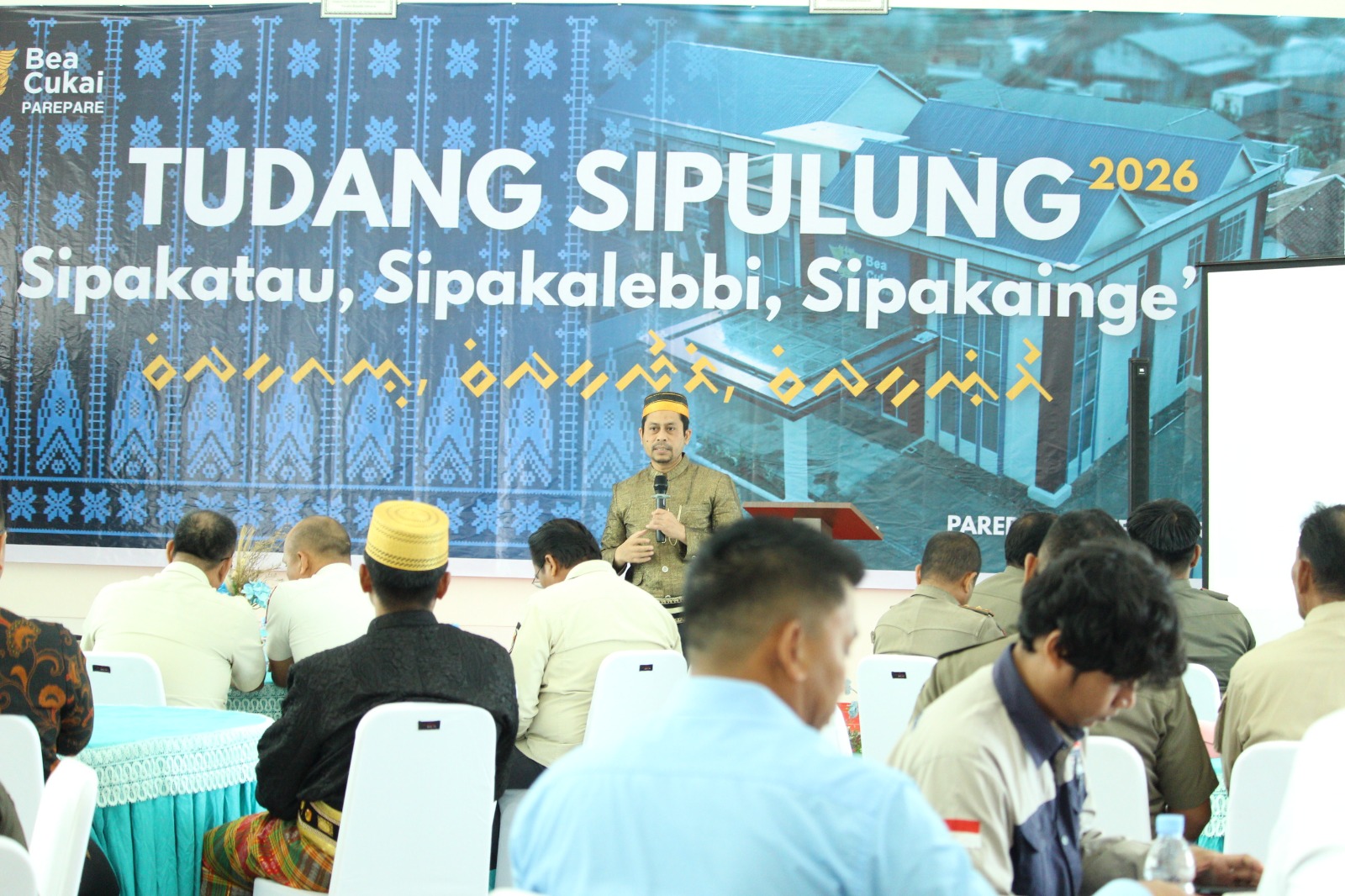 Perkuat sinergitas, Bea Cukai Parepare menggelar kegiatan forum komunikasi publik melalui wadah Tudang Sipulung