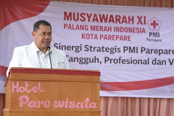 Ketua PMI Parepare DR H. Surianto