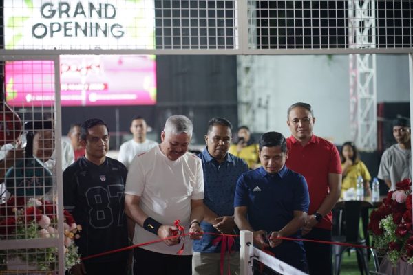 Bupati Pinrang Andi Irwan Hamid Meresmikan Lapangan Padel Royal Metro Sky