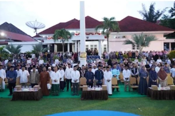 Suasana buka puasa bersama Wali Kota Parepare bersama para mubaligh di rumah jabatan Wali Kota