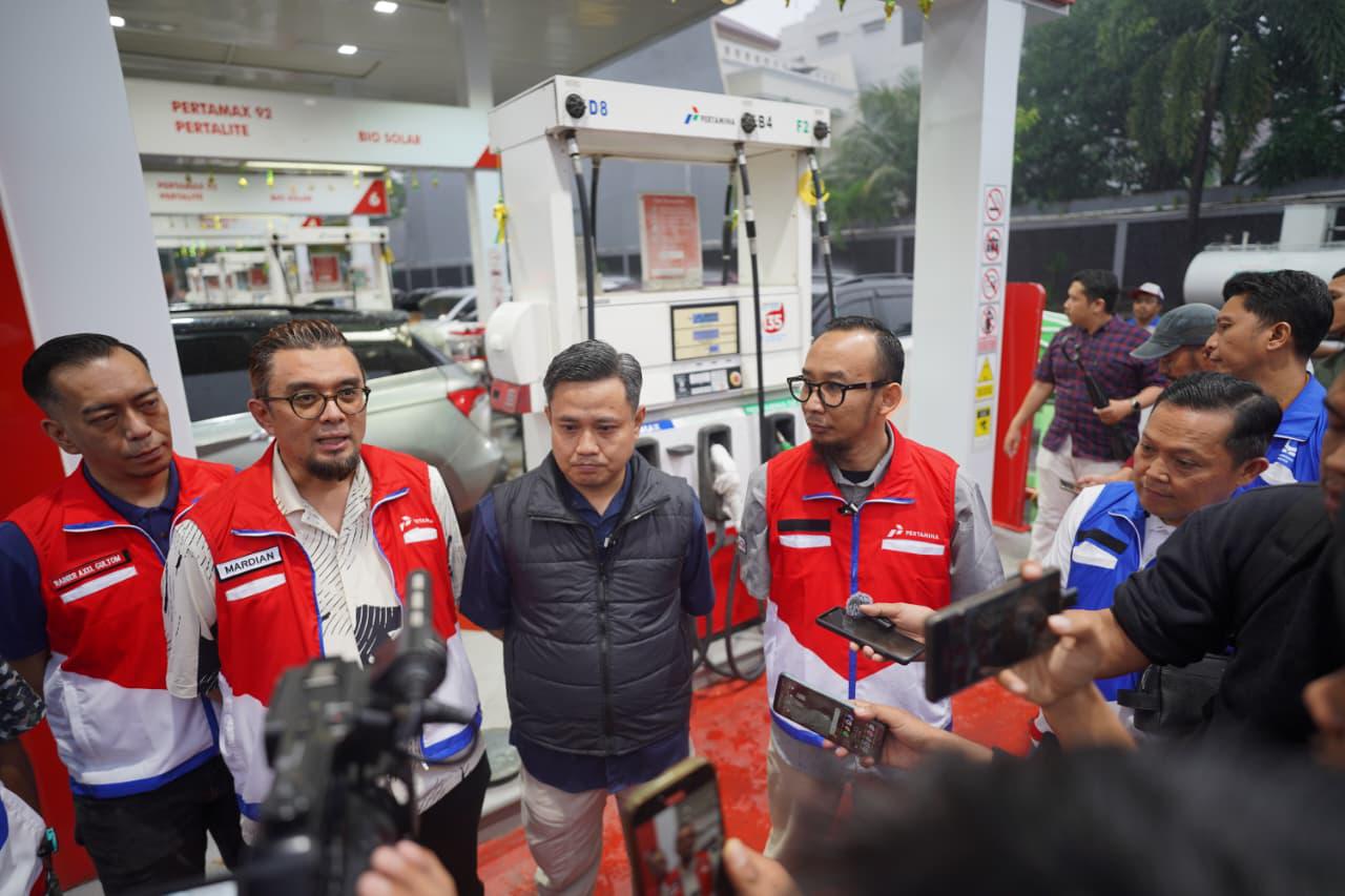 Pertamina Patra Niaga Regional Sulawesi bersama Pemerintah Provinsi Sulawesi Selatan melakukan pemantauan langsung ketersediaan layanan energi di SPBU