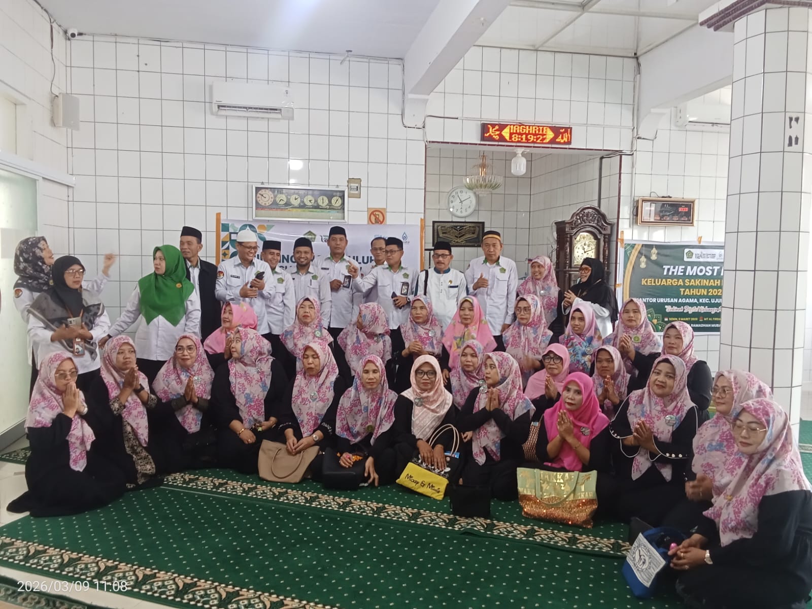 Kepala KUA Kecamatan Ujung melaksanakan bimbingan literasi keuangan keluarga kepada ibu-ibu majelis taklim Al Firdaus Labukkang