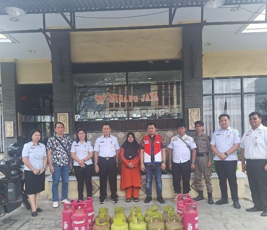 Pertamina Patra Niaga Regional Sulawesi memastikan distribusi LPG 3 kilogram di wilayah Sulawesi Utara terus berjalan dan dipantau secara intensif guna memenuhi kebutuhan masyarakat, khususnya rumah tangga dan pelaku usaha mikro