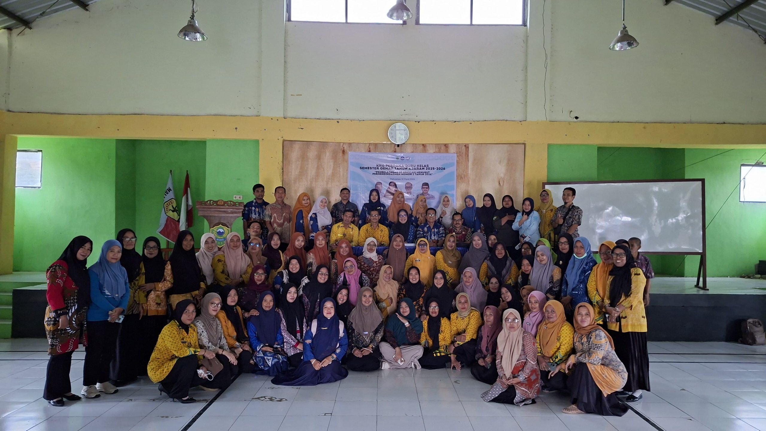 Kepala Dinas Pendidikan dan Kebudayaan Kabupaten Barru, Andi Milawaty, membuka kegiatan Kelompok Kerja Guru (KKG) perdana Guru Kelas semester genap Tahun Ajaran 2025–2026 di Kecamatan Mallusetasi