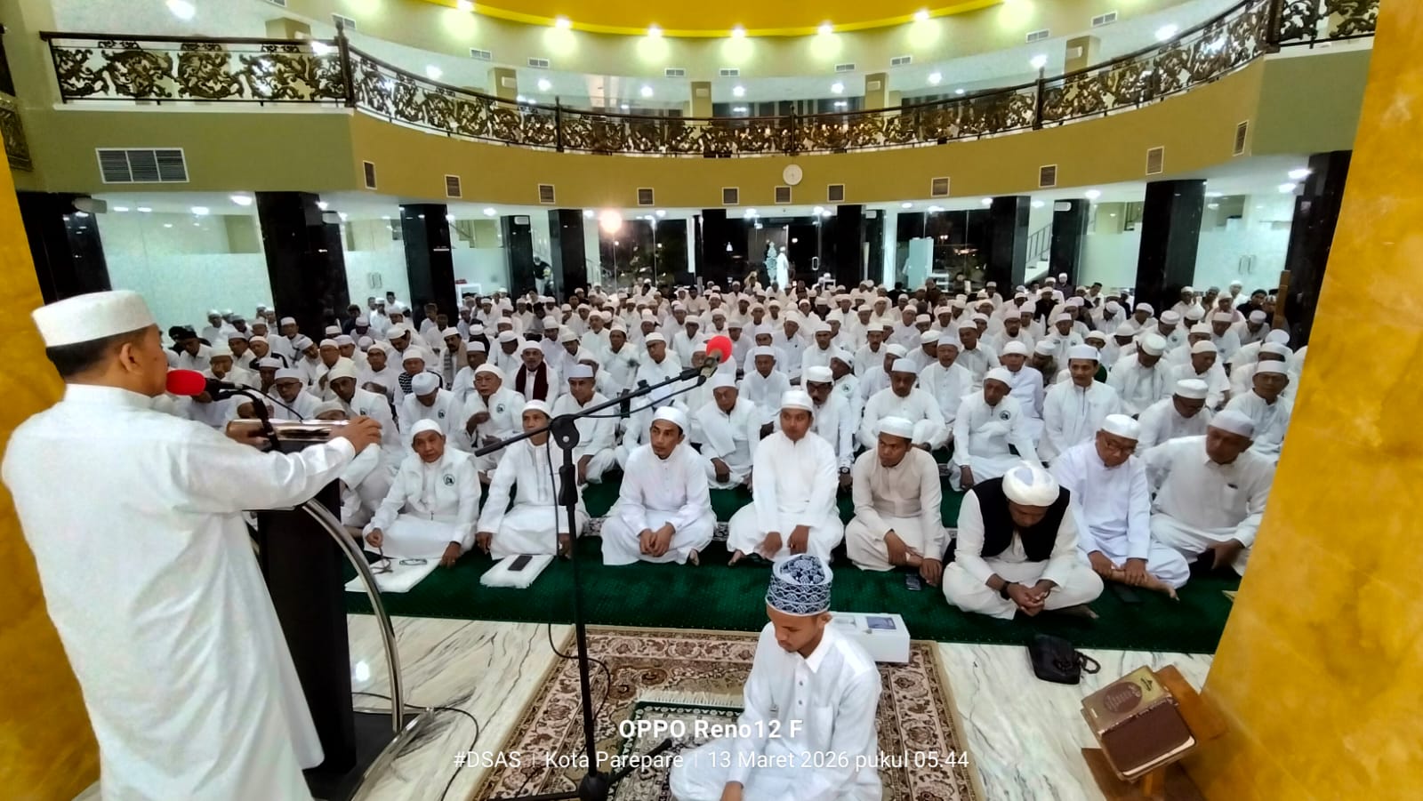 Jumat terakhir Ramadhan Majelis Syuhada di Masjid Terapung penuh