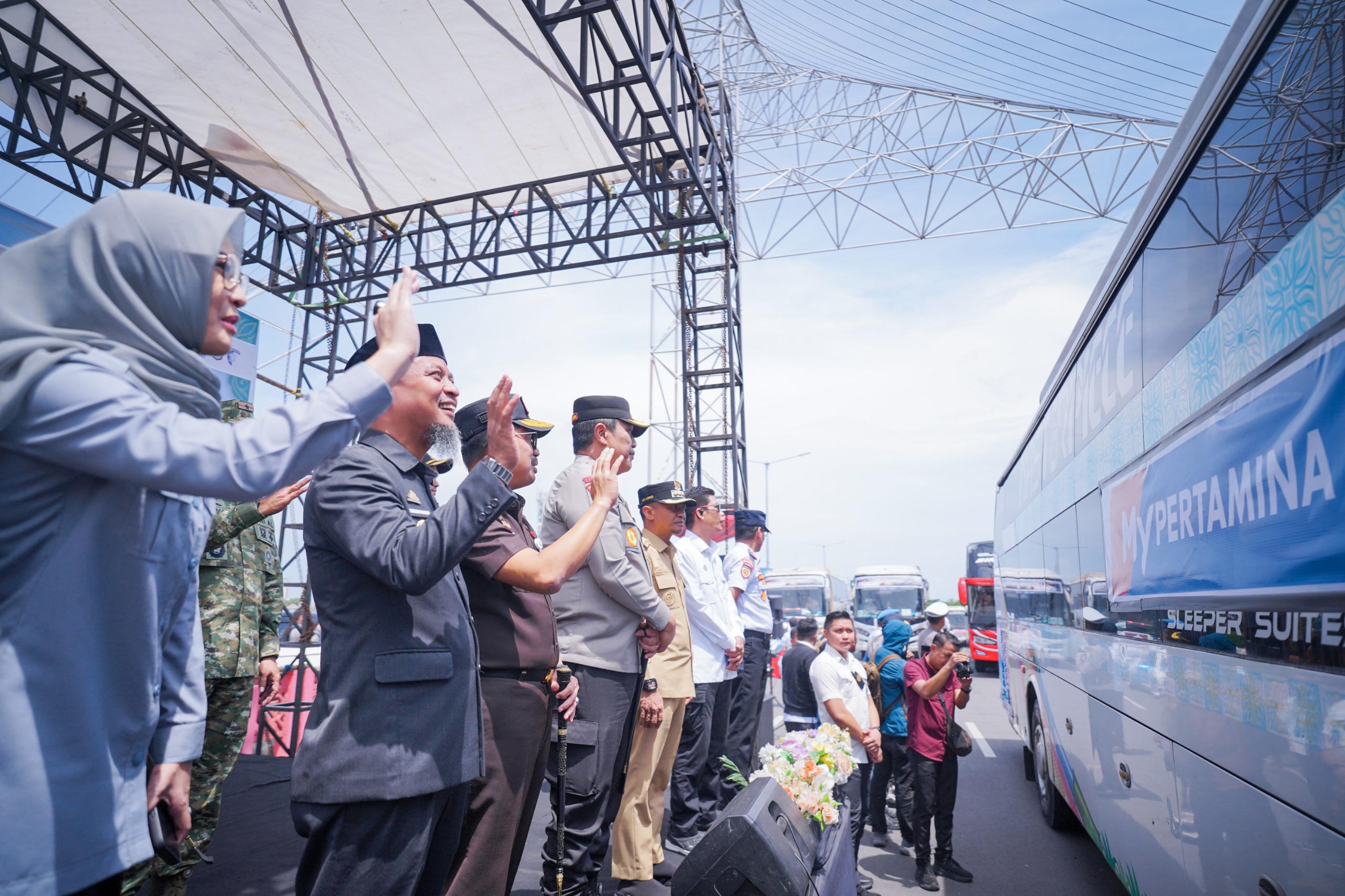 Pertamina Patra Niaga Regional Sulawesi Lepas 125 Pemudik dalam Program Mudik Gratis MyPertamina 2026 “Mudik Aman Berbagi Harapan