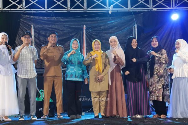 Wakil Bupati Sidenreng Rappang (Sidrap), Nurkanaah, secara resmi menutup pelaksanaan Saromase Ramadhan Fair 2026 di pelataran Monumen Ganggawa, Pangkajene, Kecamatan Maritengngae