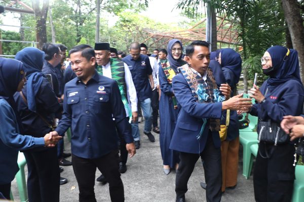 Wali Kota Parepare Tasming Hamid menyambut kader Nasdem Sulsel dalam agenda konsolidasi partai