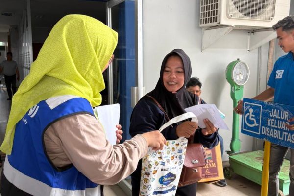 PT PELNI (Persero) Cabang Parepare menggelar kegiatan sosialisasi dan promosi aplikasi PELNI Mobile dalam rangka periode Angkutan Lebaran 2026