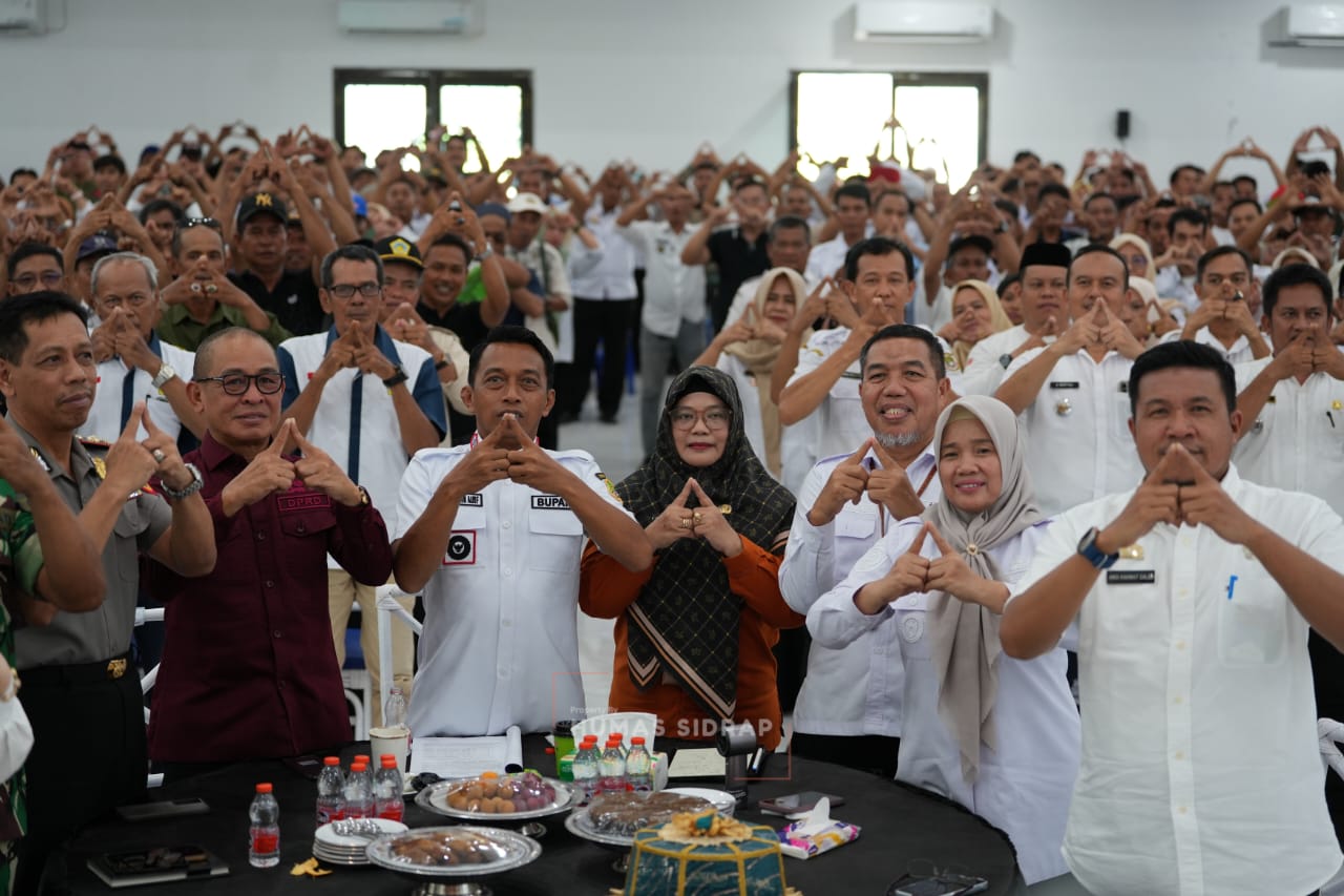 Bupati Sidrap Syaharuddin Alrif menekankan kewaspadaan akan datangnya El Nino Godzilla pada rakor pangan bersama jajarannya