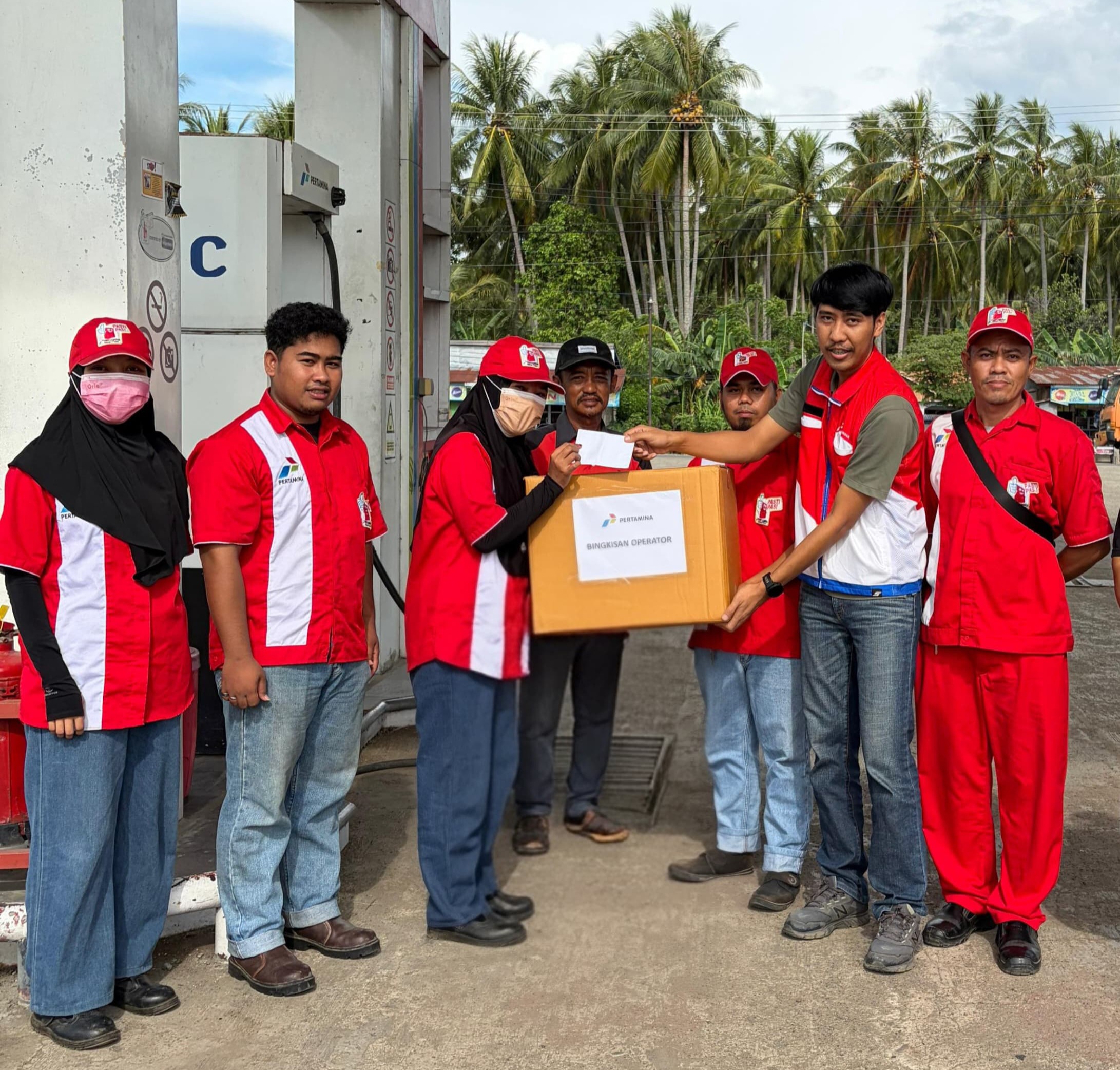 Pertamina Patra Niaga Regional Sulawesi memberikan apresiasi terhadap profesionalisme operator SPBU Belang-Belang Mamuju