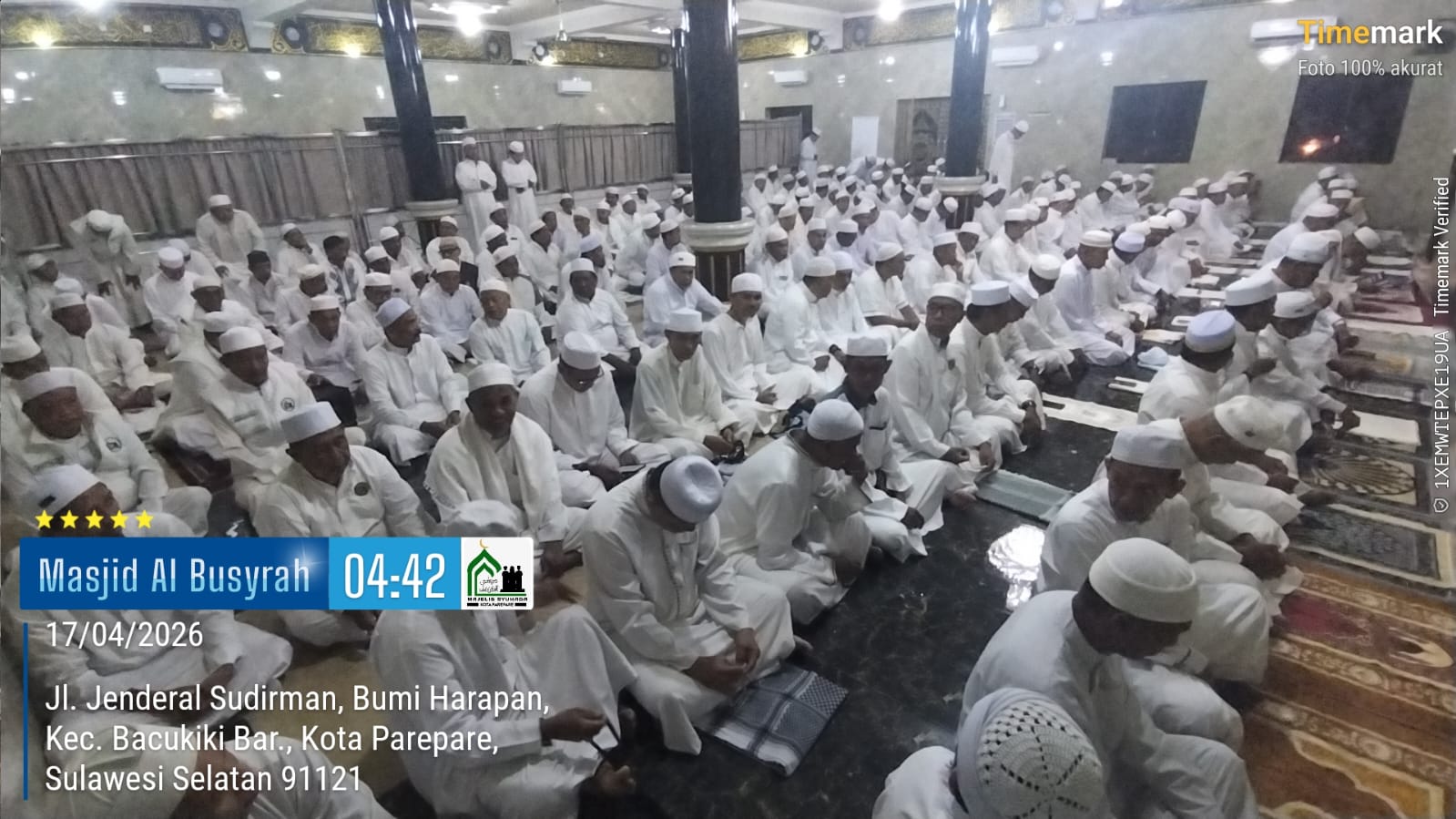 Safari Shalat Subuh berjemaah yang digelar oleh Majelis Syuhada Kota Parepare di Masjid Jami Al Busyirah Panroko